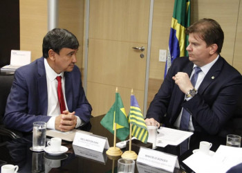 Governador trata sobre recursos para barragens com o ministro Gustavo Canuto